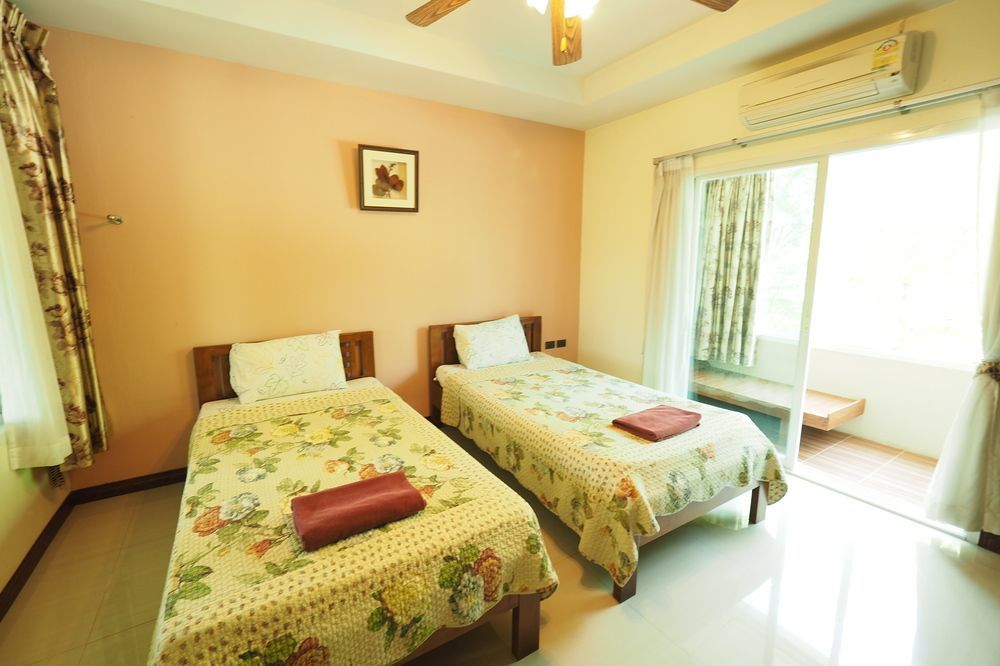 Baan Suan Resort Juree Punsuk Suphanburi Extérieur photo